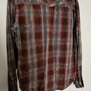 Mens snap closure shirt